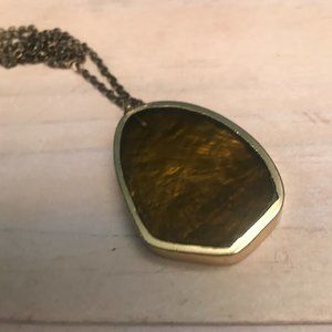 WOOD THEMED RESIN GOLD PLATED NECKLACE